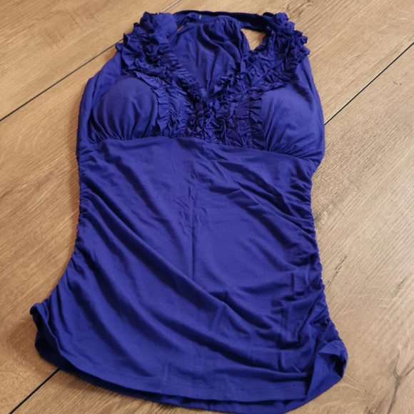 NWOT ruffles top P2P 15, stretched 16 - Picture 2 of 6